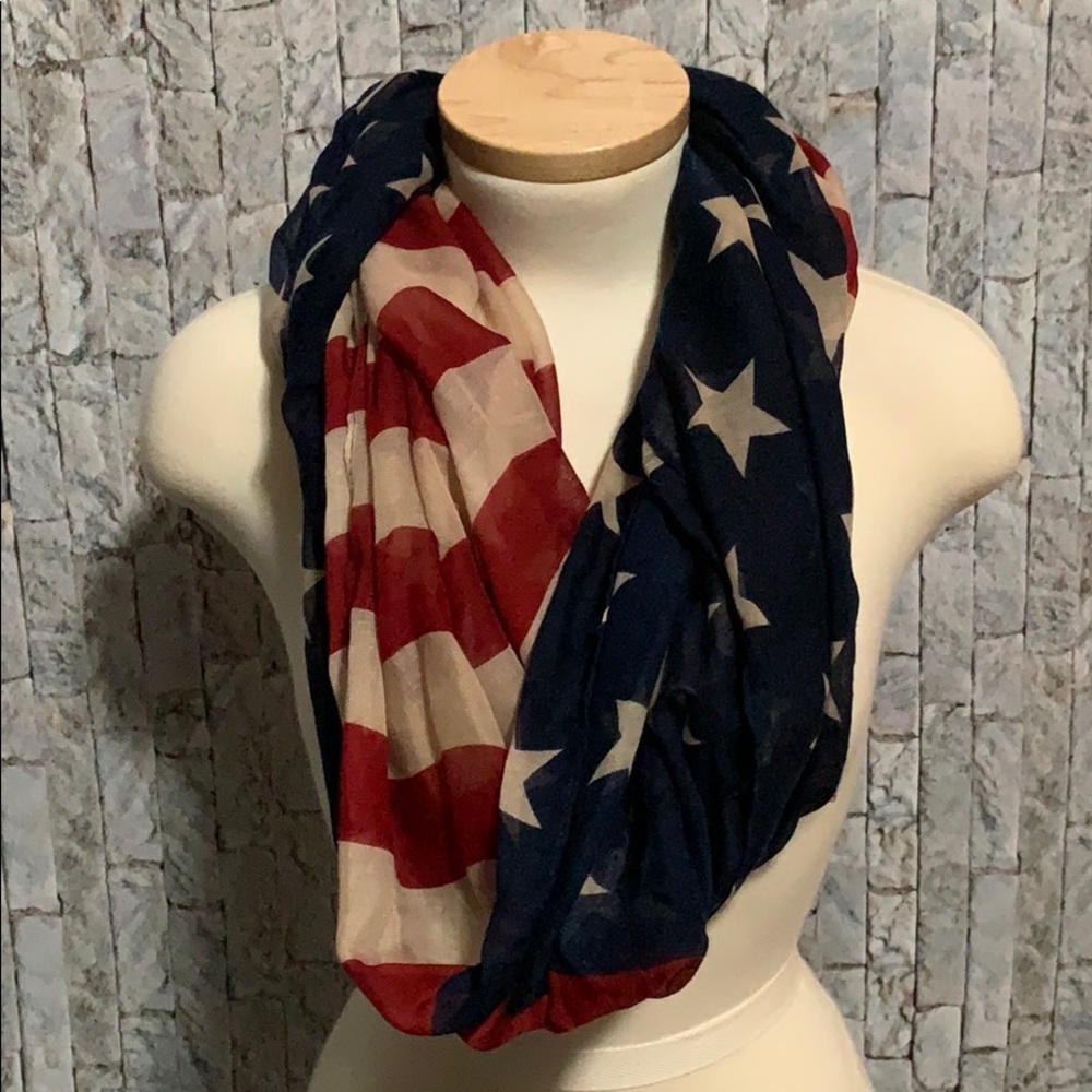 Fashion Tidbits Scarf